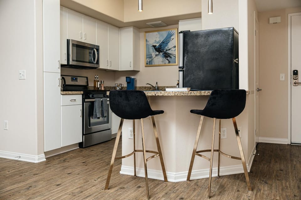 Kitchen or kitchenette, Dining area, dishwasher, oven, stove