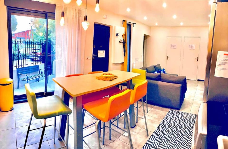 Contemporary house stadium of france Villa in Saint-Denis, France