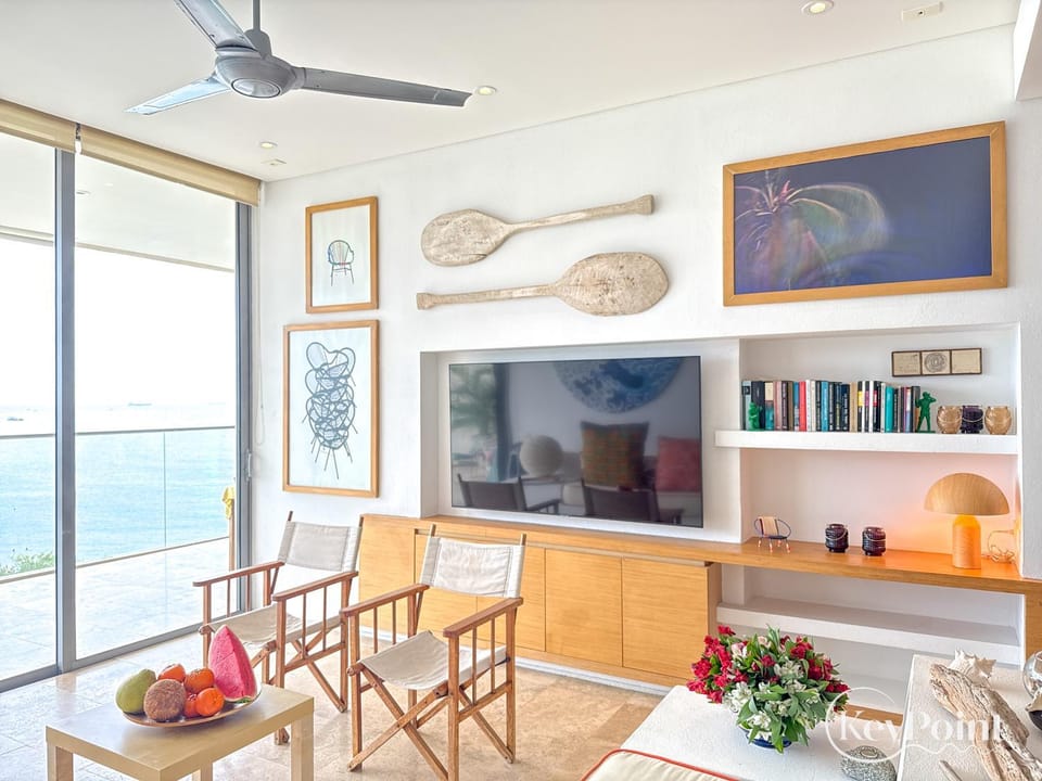 Natural landscape, TV and multimedia, Living room, Sea view