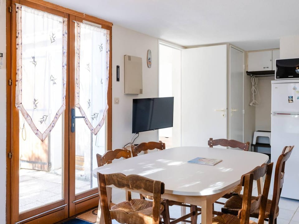 Villa T3 à Gruissan avec climatisation et jardin - FR-1-409A-36 Villa in Gruissan