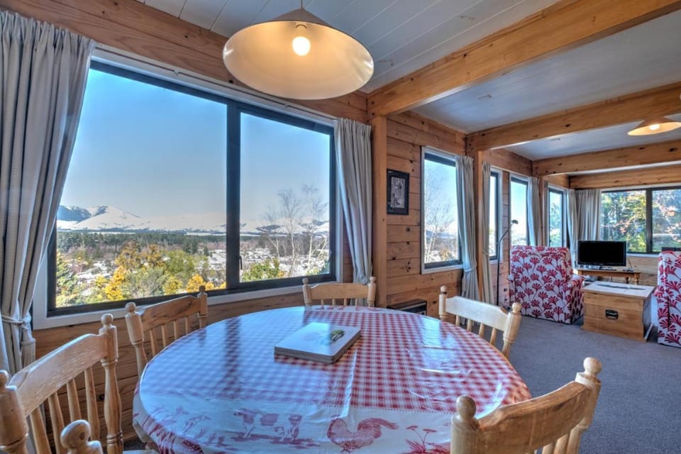 35 Alpine Avenue House in Hanmer Springs