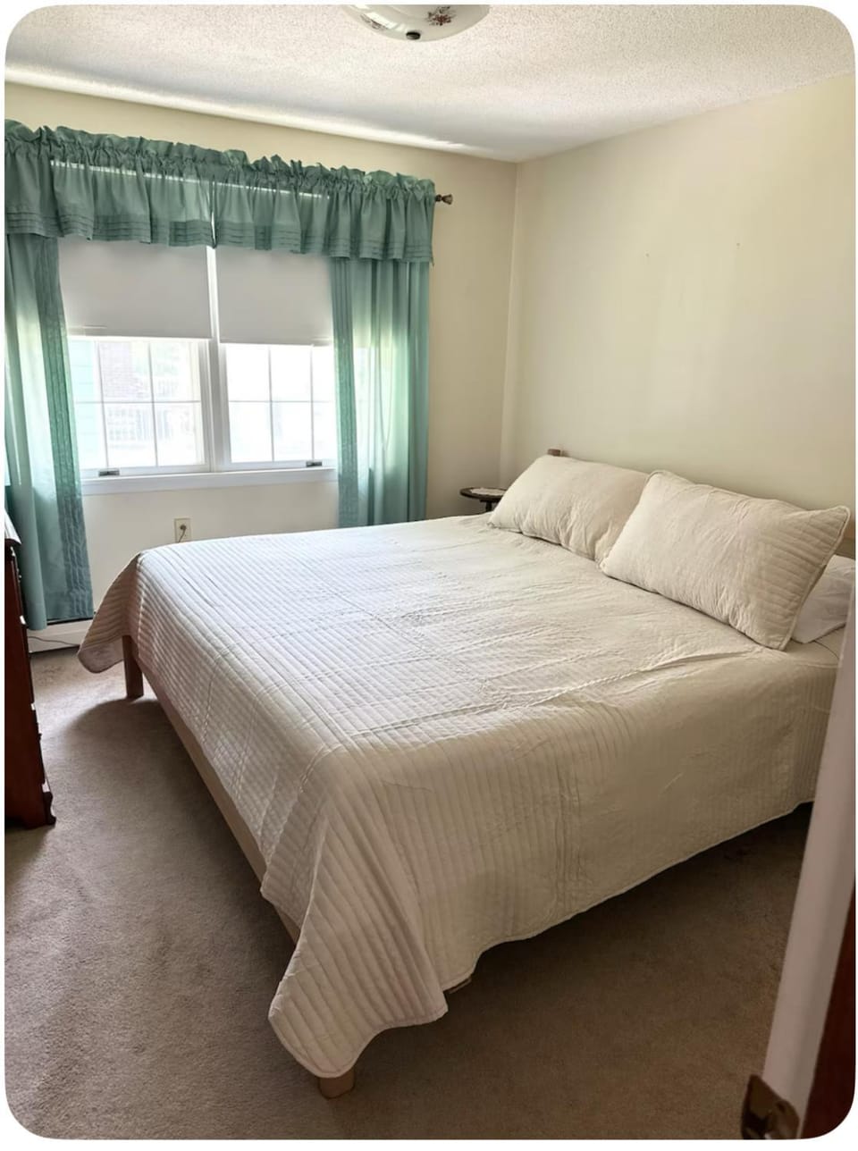 Charming & Cozy Lakefront Home - Private Beach! House in Gray