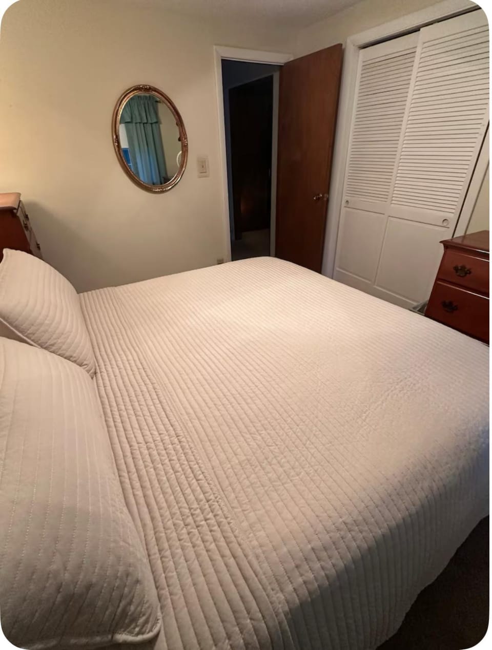 Charming & Cozy Lakefront Home - Private Beach! House in Gray
