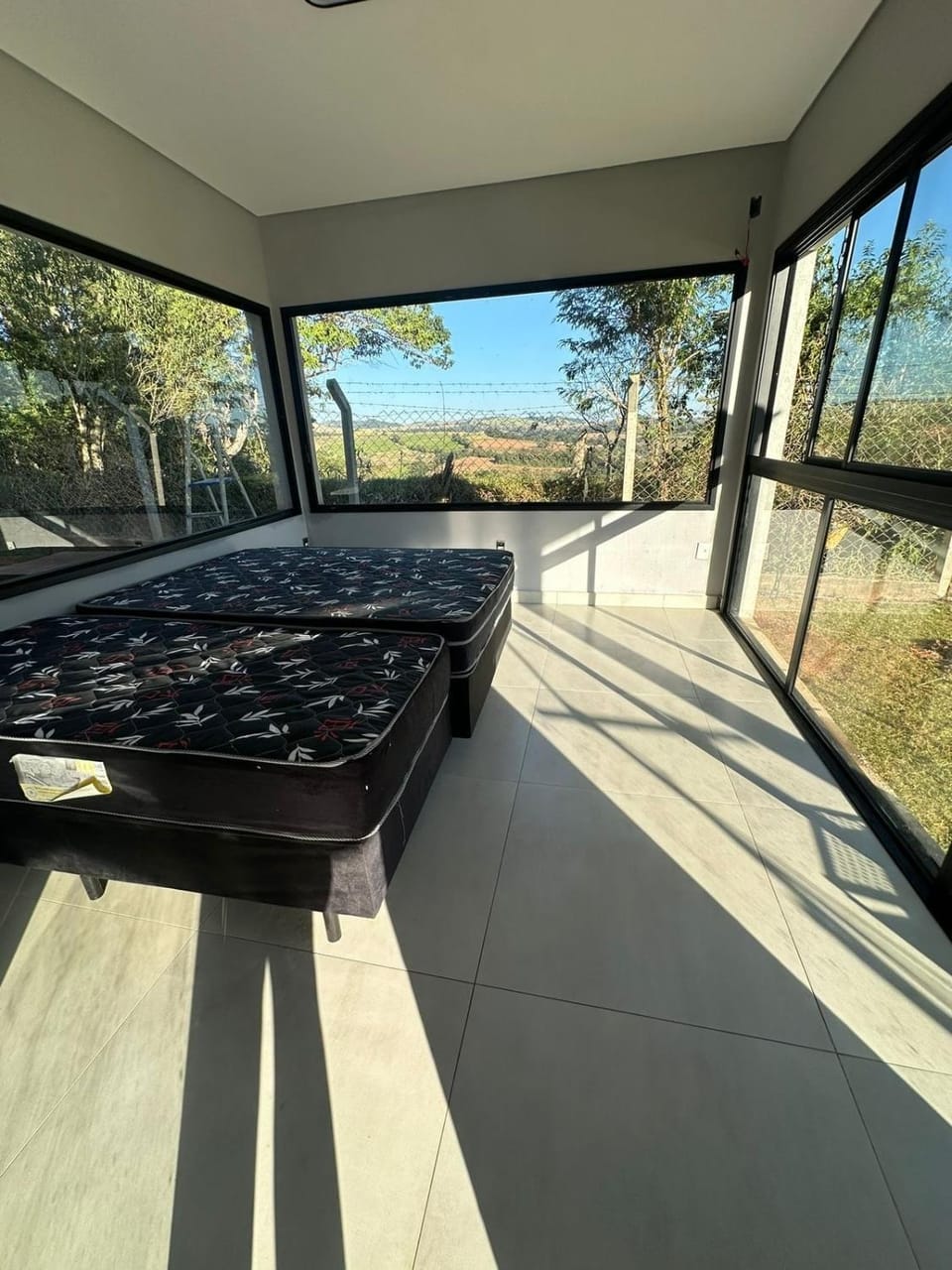 Modern country house 90 km from SP House in State of São Paulo