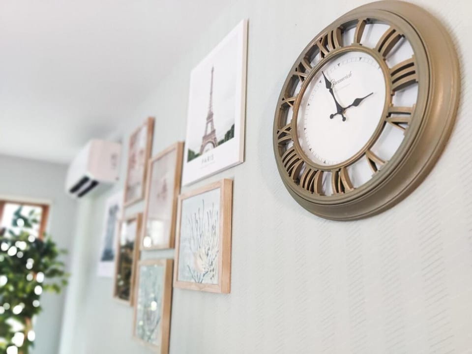Day, View (from property/room), Decorative detail, Entertainment, air conditioner