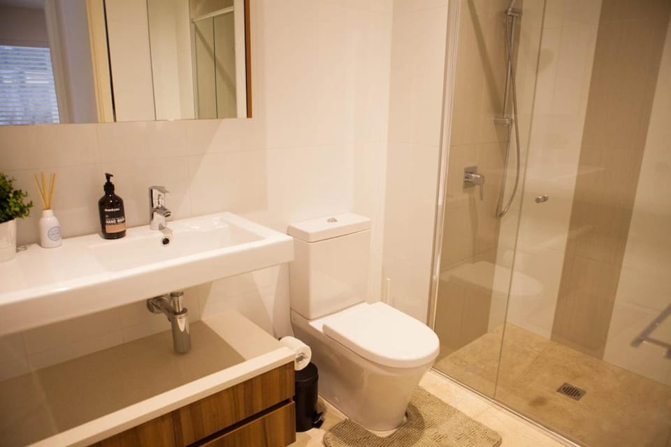 The Loft 3BDR, City Centre, Family-Friendly, King Bed, Massage Chair, Parking Apartment in Canberra