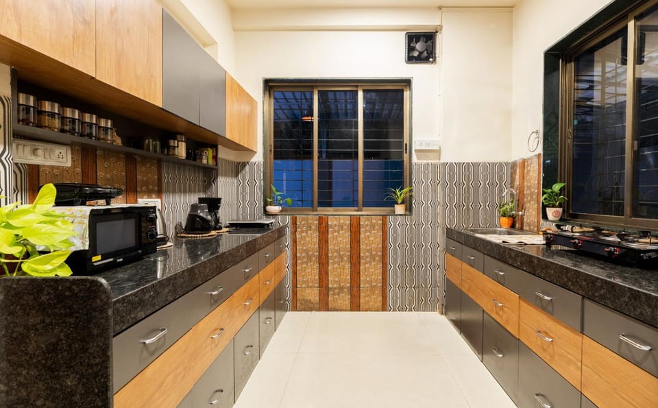 Hilltop Hideaway Party Friendly 4BHK Pool Villa by Spacez Villa in Mumbai
