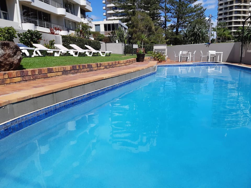 Swimming pool, Swimming pool