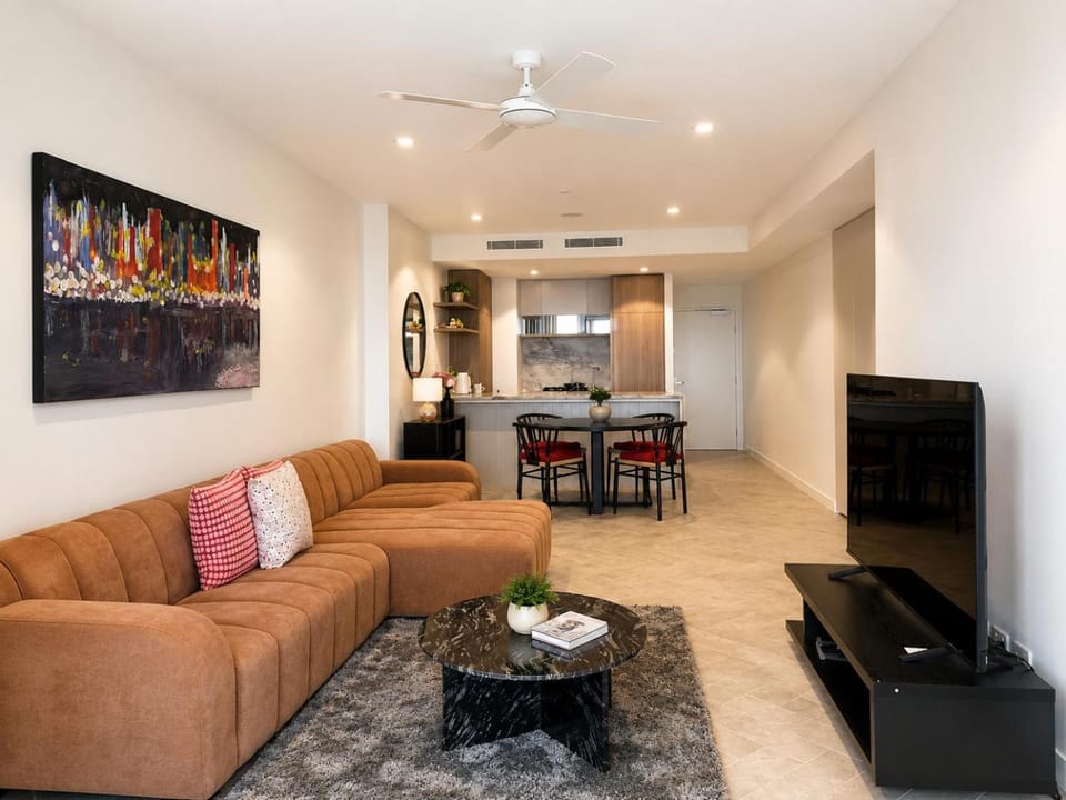 Queens Wharf Diamond Level 60, Sleep 5, 1 carpark Apartment in Brisbane City