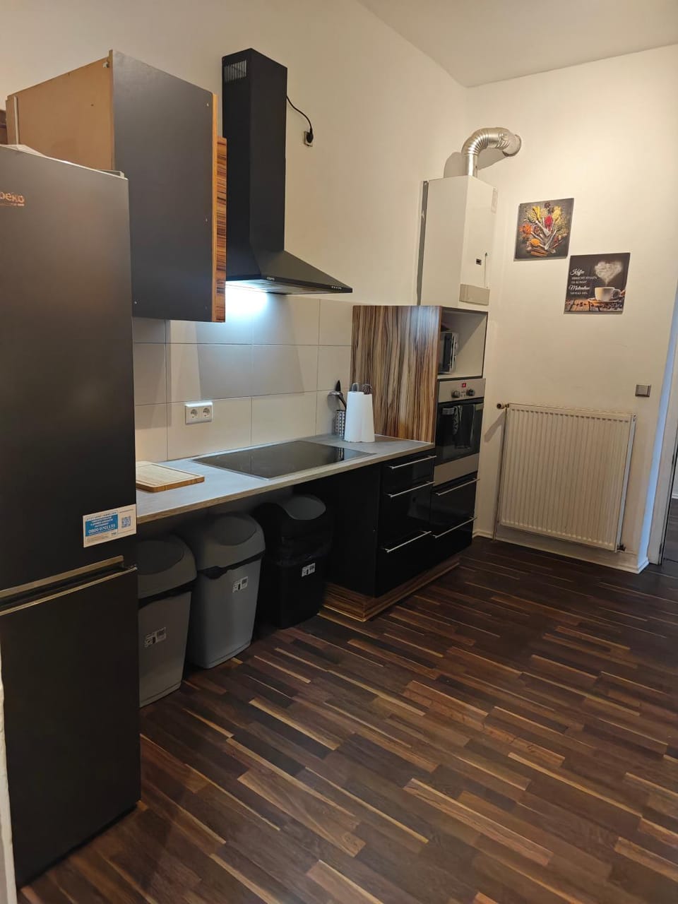 Kitchen or kitchenette, dishwasher, minibar, oven, stove