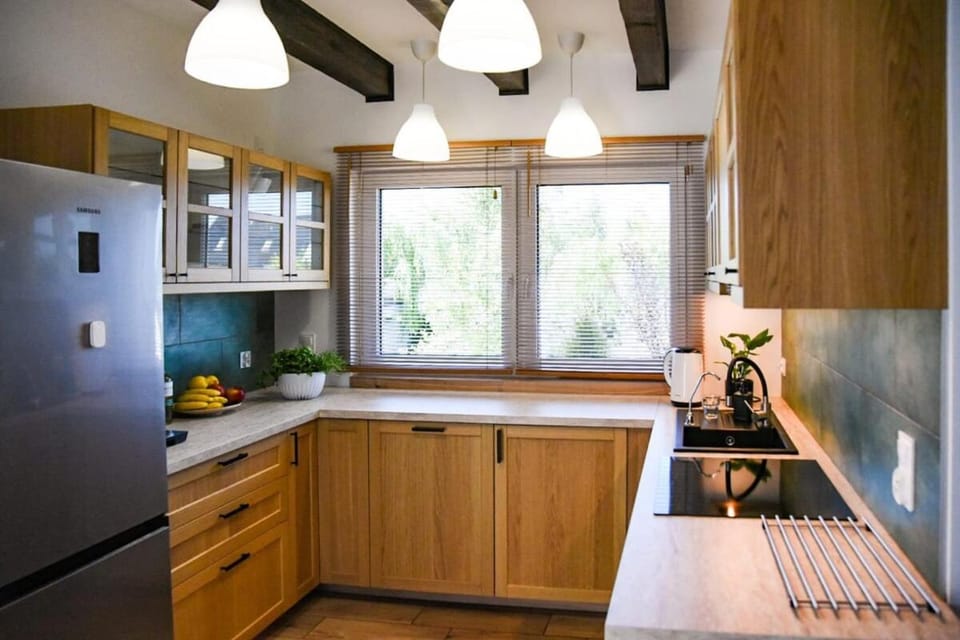 Kitchen or kitchenette, dishwasher, oven, pet friendly, stove