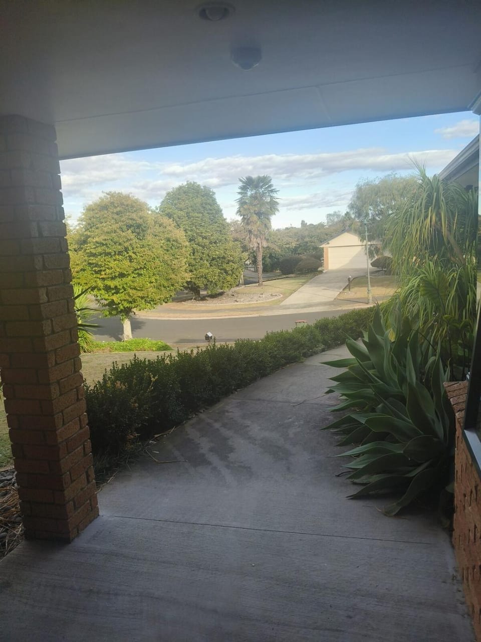 Neighbourhood, Garden, Hot Tub, Pets, Swimming pool