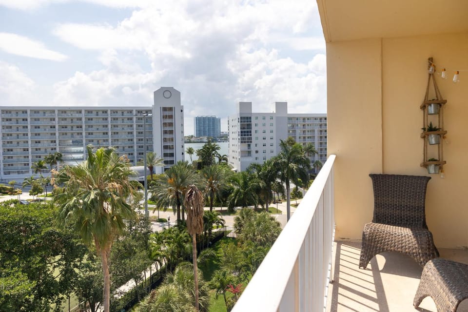Balcony/Terrace, Seating area, City view