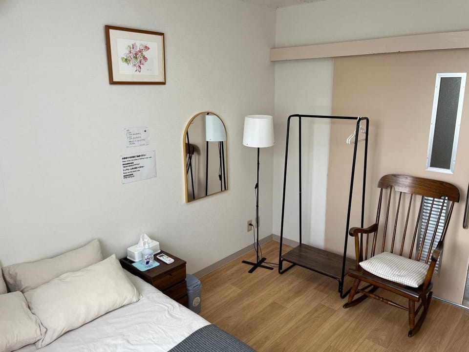 ゲストハウス假穂 Bed and Breakfast in Japan