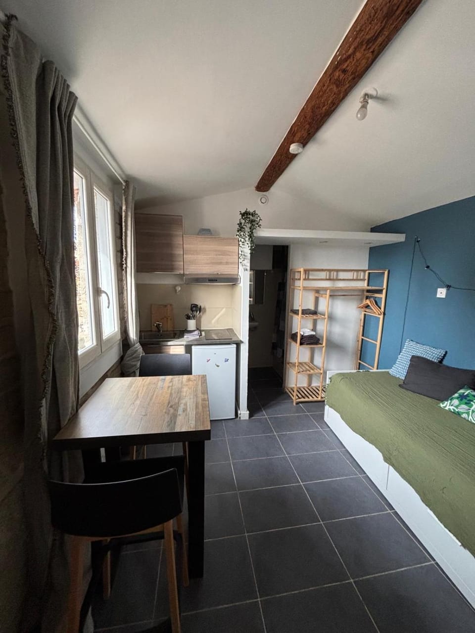Nice studio with rooftop view, Historic Center Apartment in Montpellier