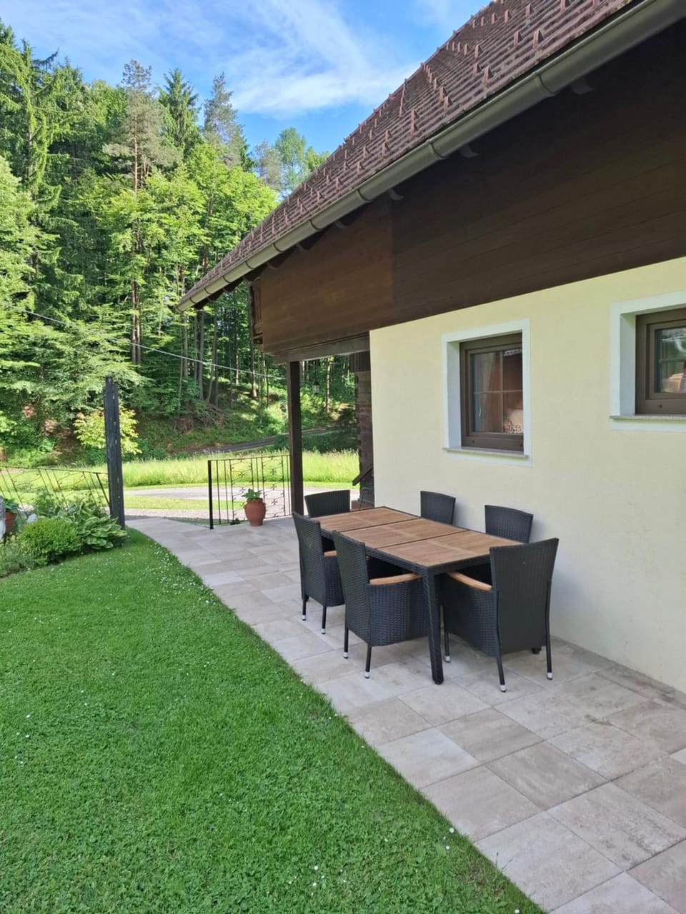 Garden, Dining area, Garden view