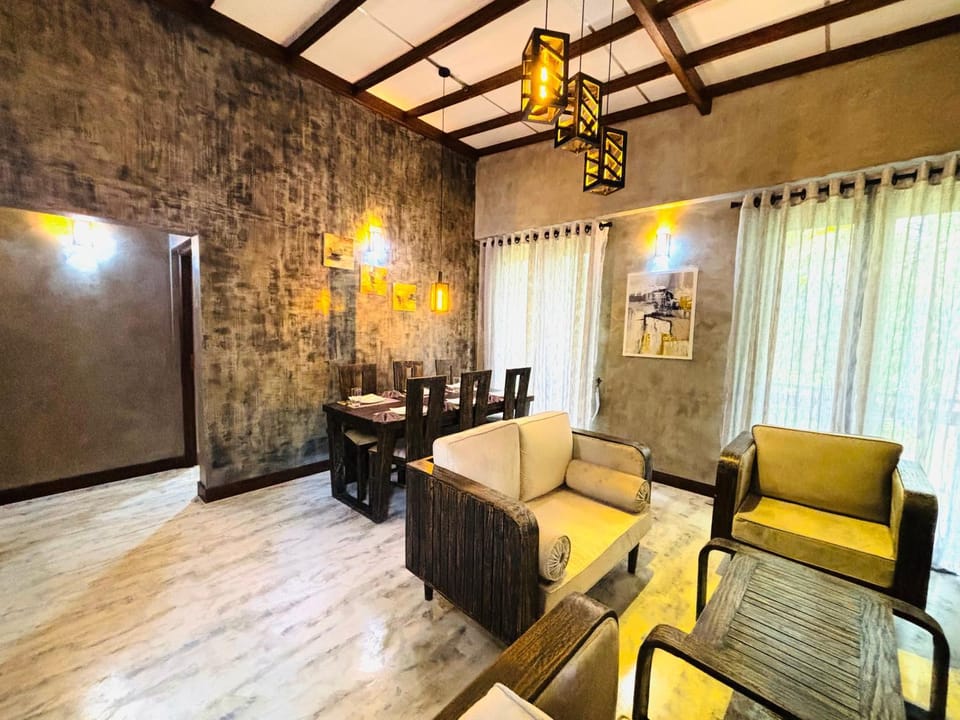 Communal lounge/ TV room