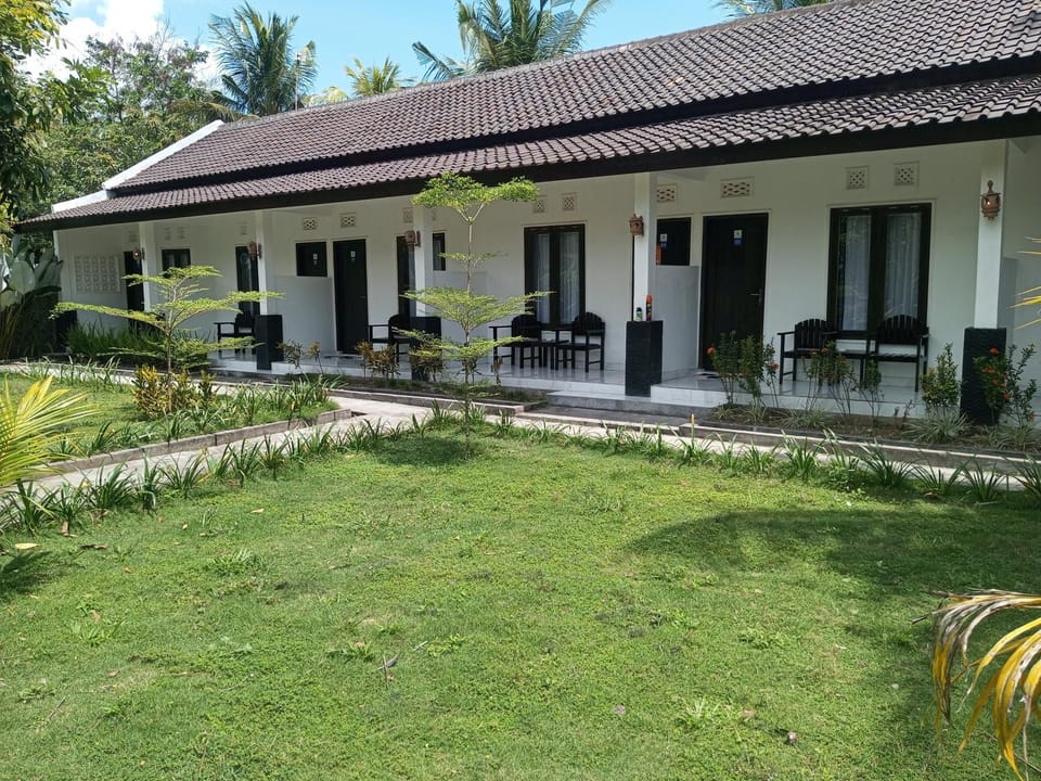 Property building, Day, Garden, Balcony/Terrace, Garden view