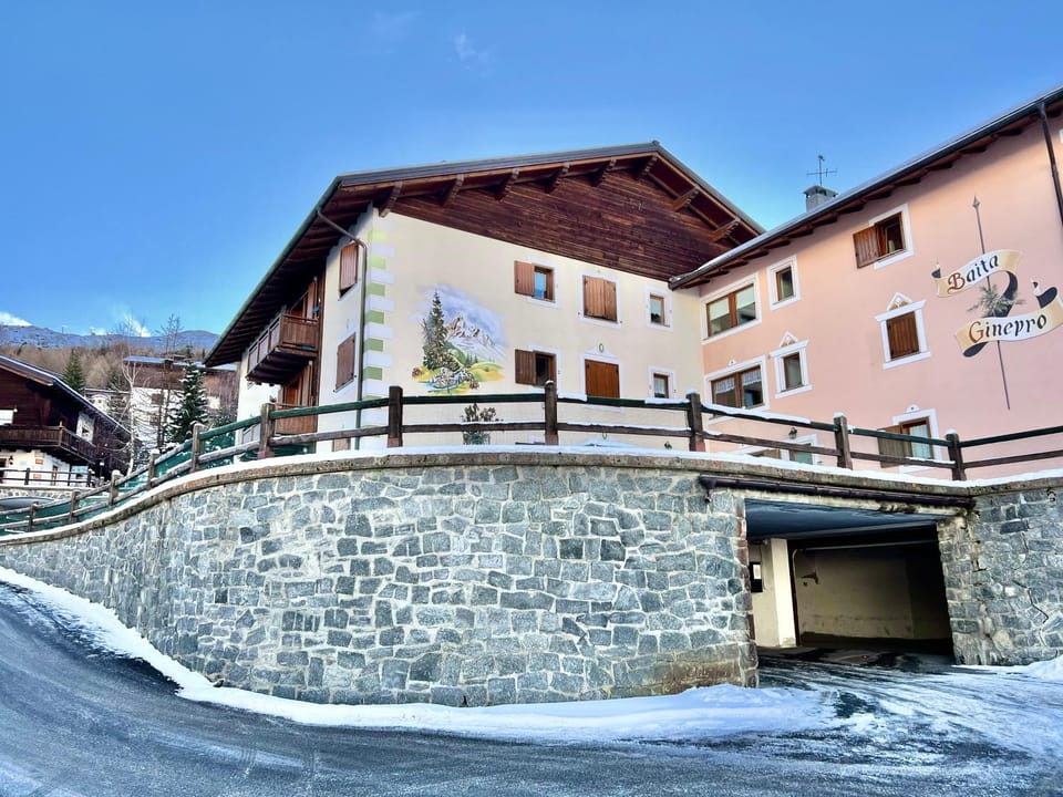 Property building, Day