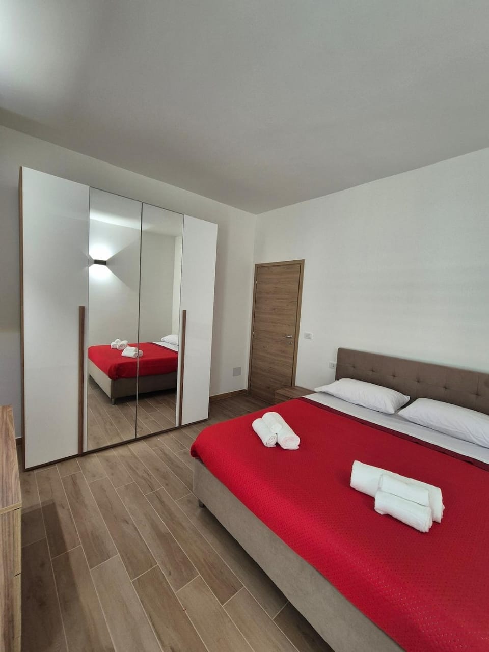 Bed, Photo of the whole room, Bedroom, towels, wardrobe