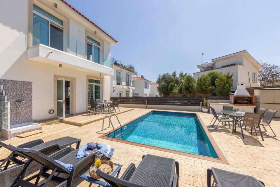 Villa Parrog House in Protaras