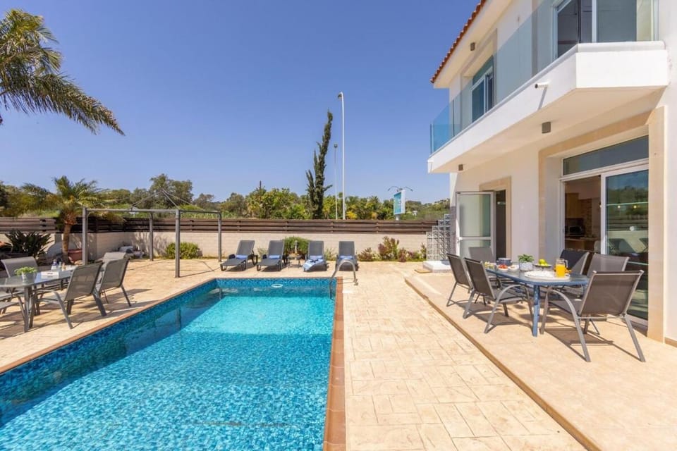 Villa Parrog House in Protaras