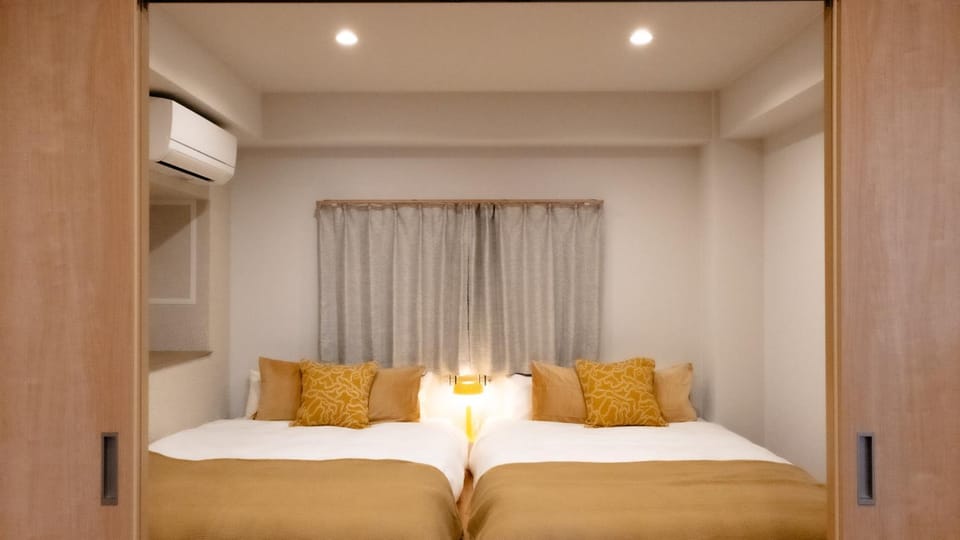 Bed, Bedroom, air conditioner