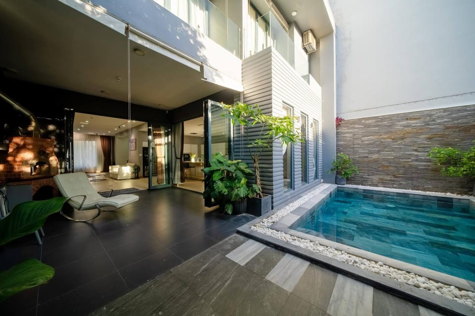 Property building, Swimming pool