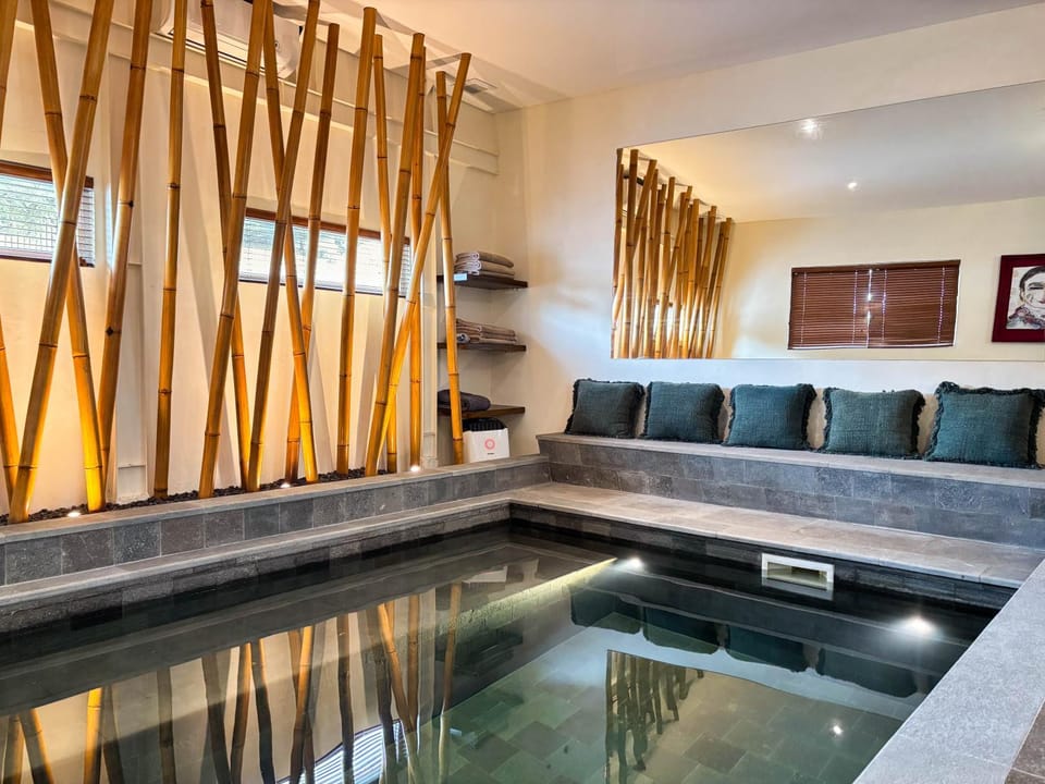 Seating area, Pool view, Swimming pool