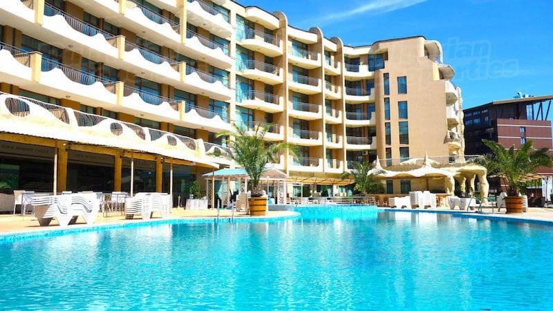 Property building, Swimming pool