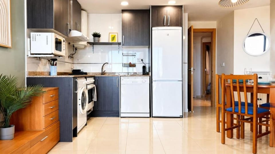 Kitchen or kitchenette, Decorative detail, Dining area, dishwasher, microwave, washing machine, kitchen