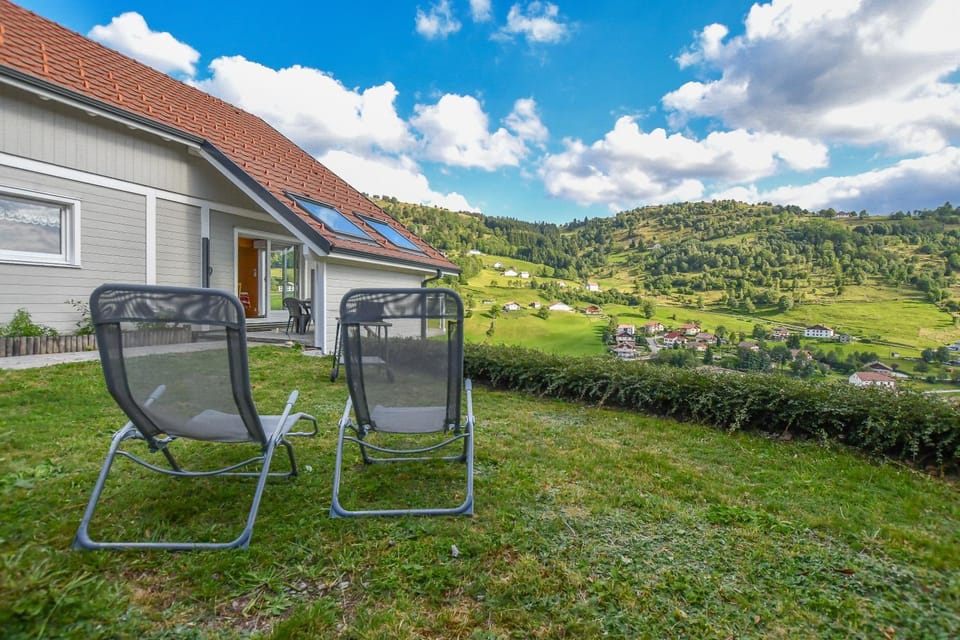 Garden, Garden view, Mountain view