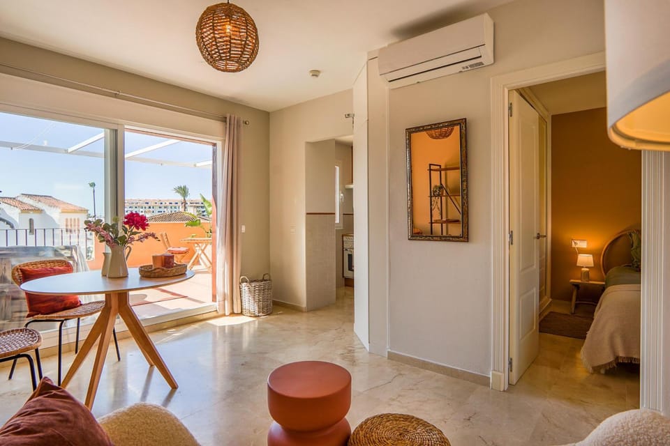 Balcony/Terrace, Living room, Other, Seating area, City view, internet, air conditioner