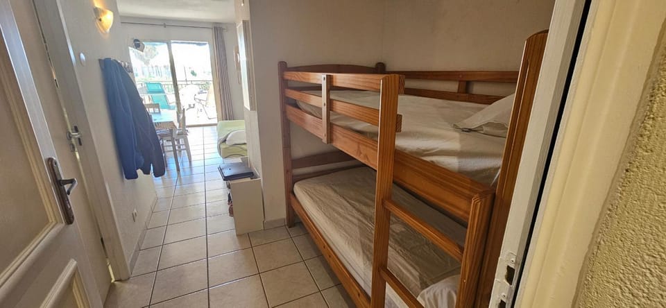 bunk bed