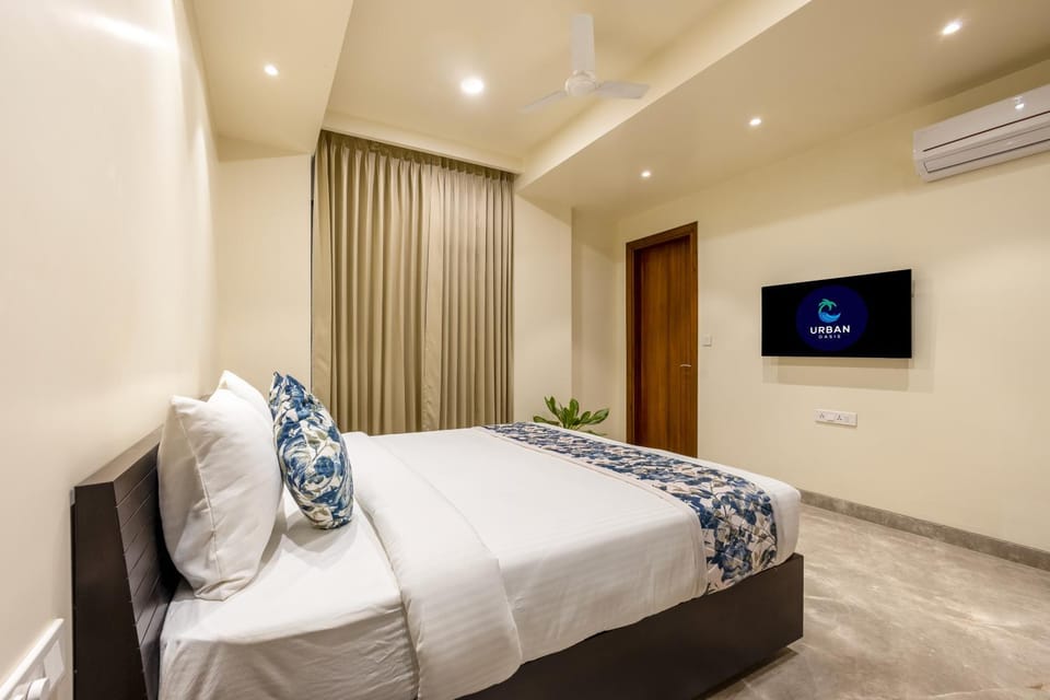Bed, TV and multimedia, Photo of the whole room, Bedroom, air conditioner