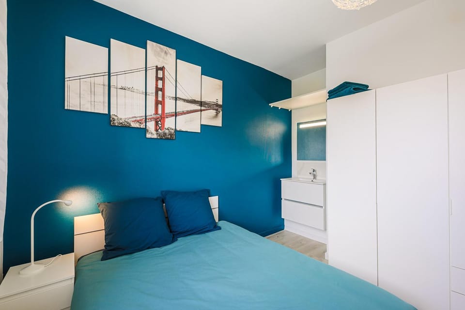 Le Smart & Cosy - Location possible du logement entier OU en coliving dans ce T5 de 80m2 - 4 chambres différentes et privatives - Jusqu'à 2 personnes par chambre et 8 pour le logement entier - Parking Gratuit - Wifi Fibre -Gare à 20 min Apartment in Grenoble