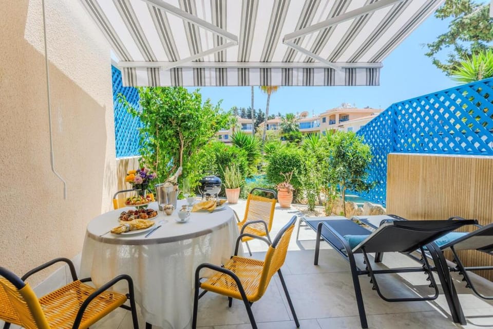 Patio, View (from property/room), Balcony/Terrace, sunbed