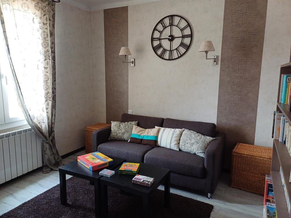 Communal lounge/ TV room, Game Room, Library, Living room