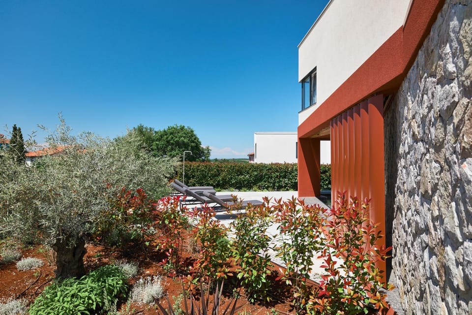 Day, Garden view