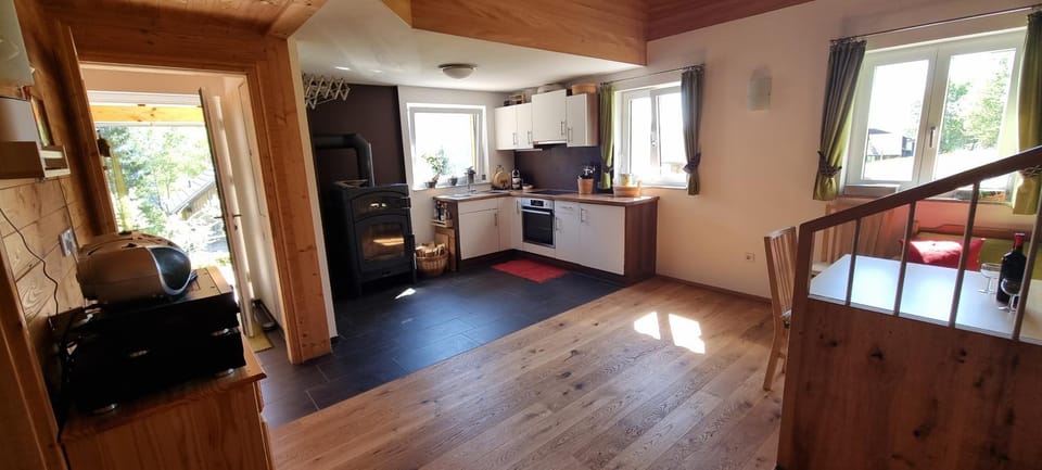 Kitchen or kitchenette, oven