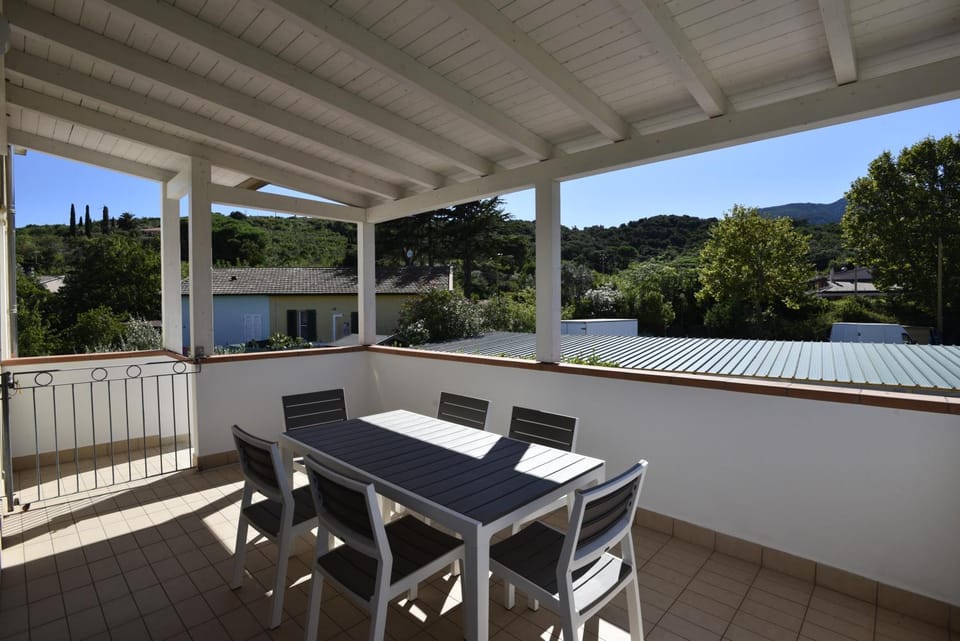 Property building, Balcony/Terrace