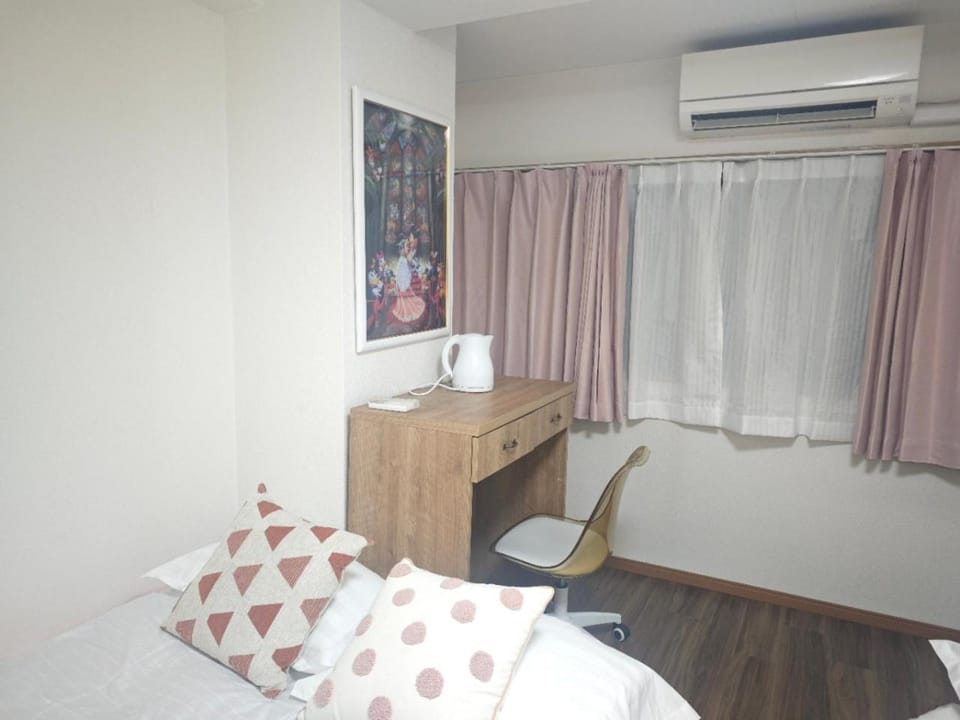 ZYZ Negishi鶯谷駅 TT0257 Apartment hotel in Chiba Prefecture