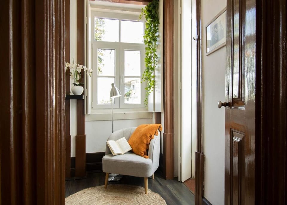 Typical Coimbra Home at Sé Velha Square Apartment in Coimbra