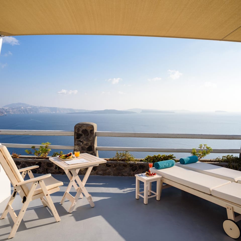 Thirea Suites Bed and Breakfast in Oia