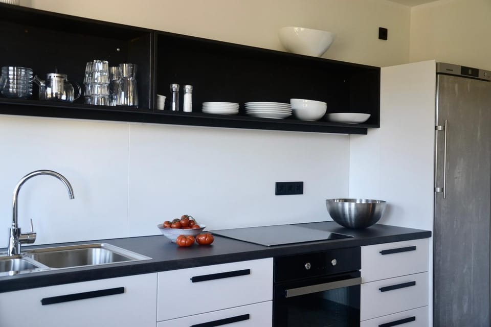 Kitchen or kitchenette, Living room