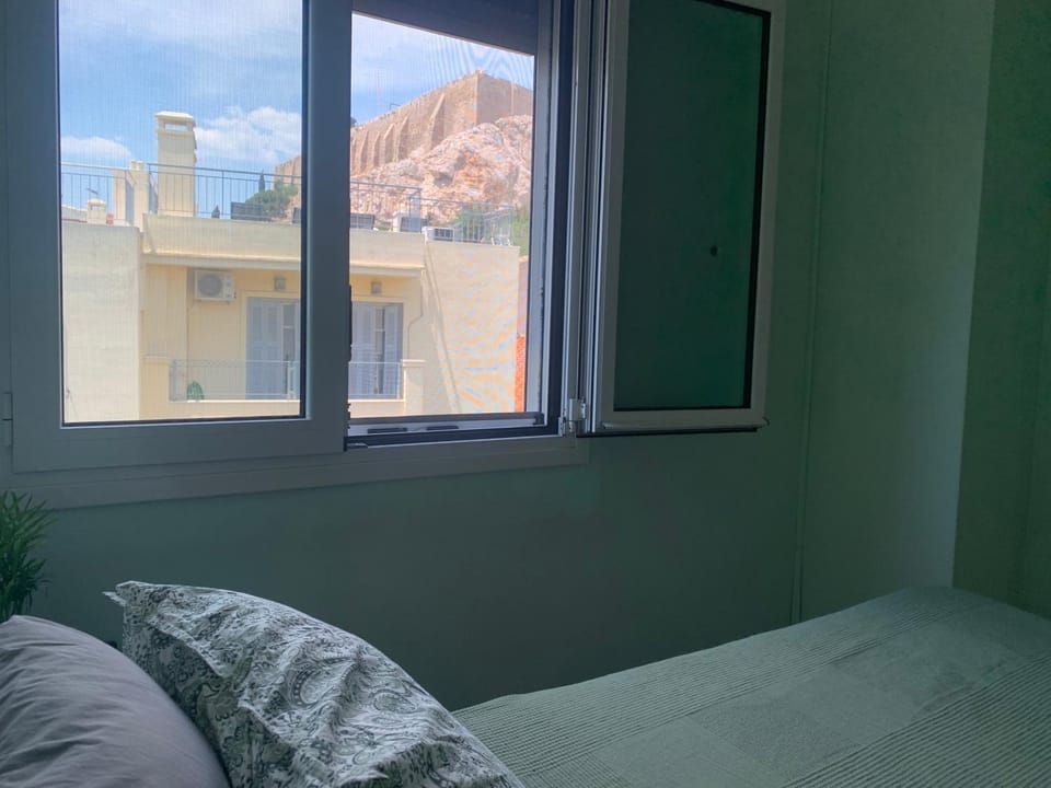 Cosy Plaka flat with view of Acropolis Parthenon Apartment in Plaka