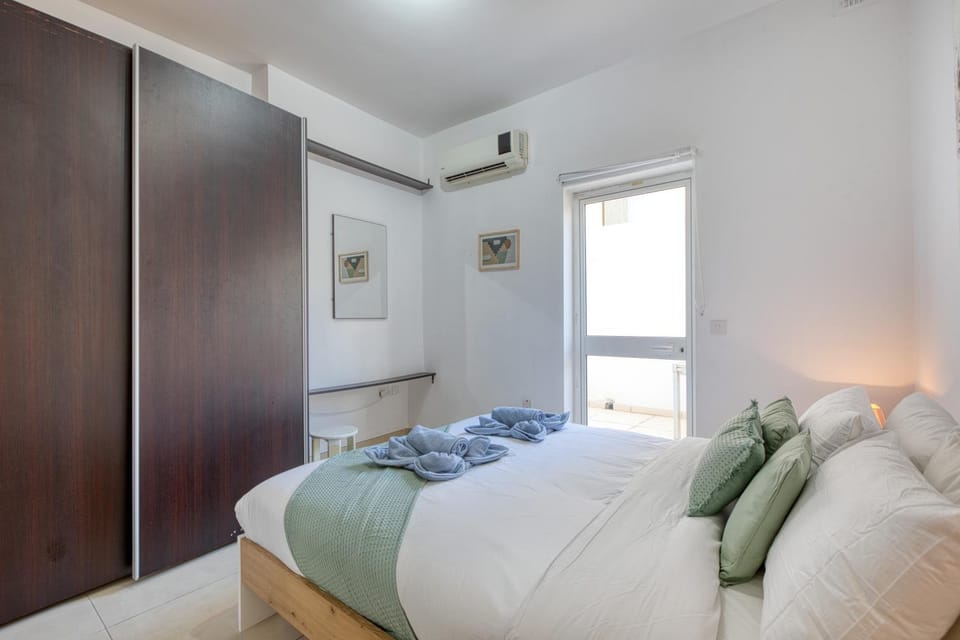 5 Star Residence - Stylish Modern apartments in St Julians Apartment hotel in Saint Julians