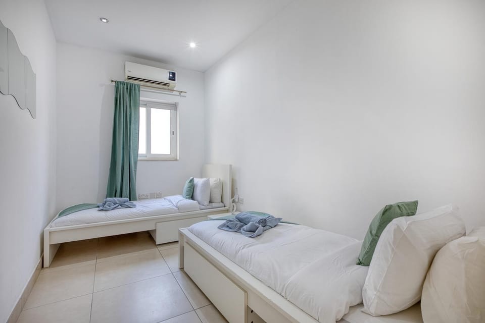 5 Star Residence - Stylish Modern apartments in St Julians Apartment hotel in Saint Julians