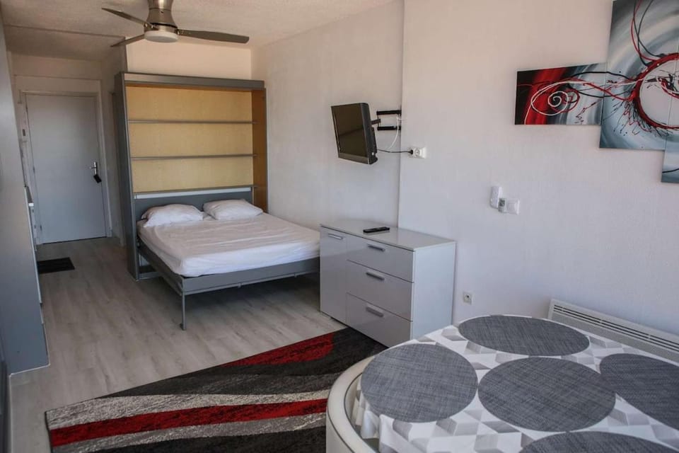 Studio vue mer acces direct à la plage avec parking Apartment in Le Barcarès