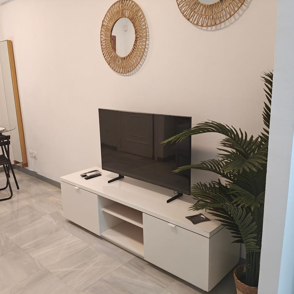 Communal lounge/ TV room, TV and multimedia